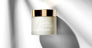 Why Oil-Based Moisturizers Are Best | Gaelle Organic | Organic Anti Aging Moisturizer